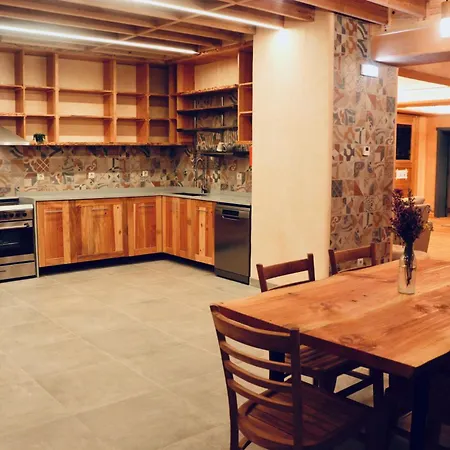 Ostello Ananda Al Ourondo