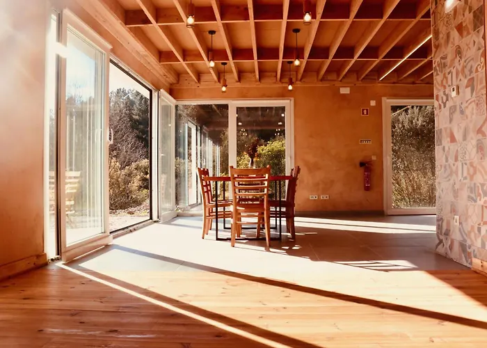 Ananda Al Хостел Ourondo