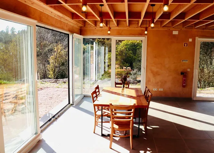 Ananda Al Хостел